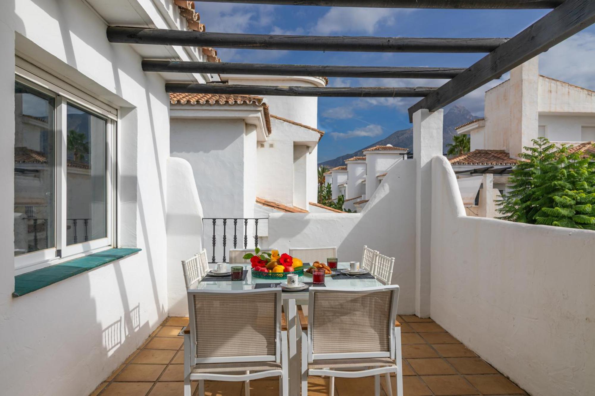 Ab Properties: Golden Mile Penthouse With Pool Near Puerto Banus
