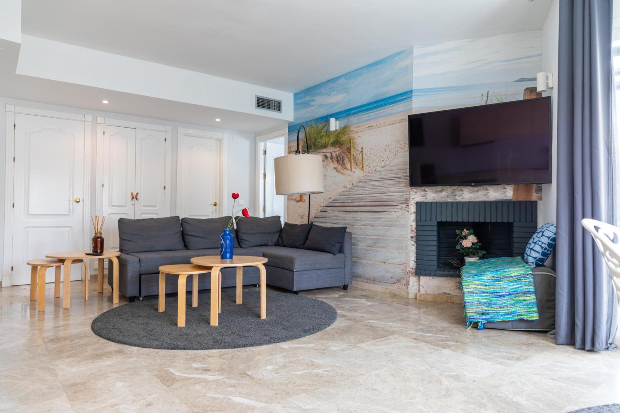 Apartment Ab Properties: Golden Mile Penthouse With Pool Near Puerto Banus *